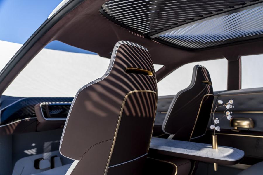 Интерьер Infiniti QX Inspiration 2019 года  (фото 109 из 159)